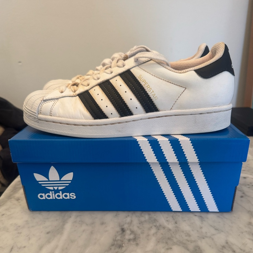 Sambas Adidas Superstars Size. 9
